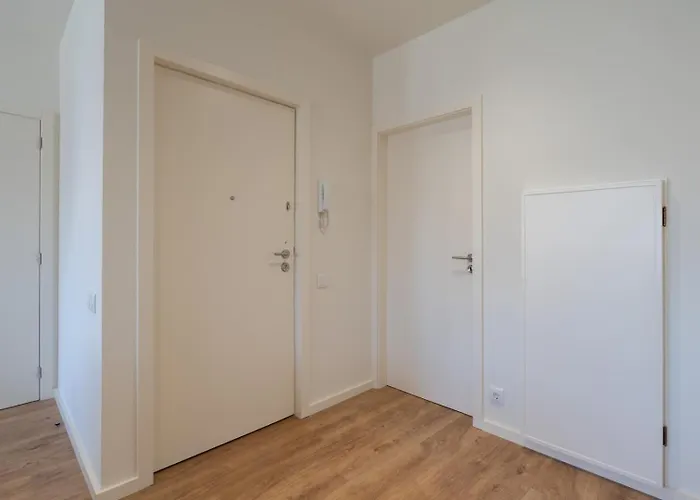 & Stylish By Hostwise Daire *