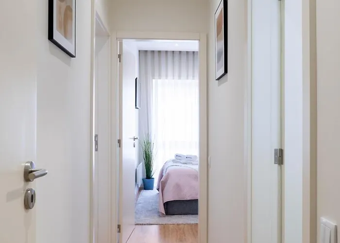 & Stylish By Hostwise Daire *