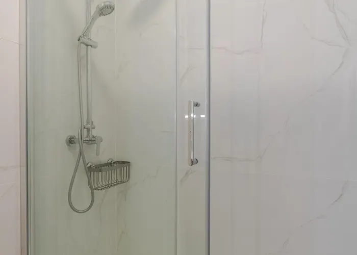 & Stylish By Hostwise Daire Porto