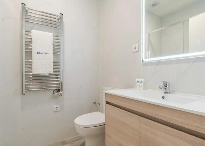 & Stylish By Hostwise Daire Porto