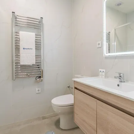 & Stylish By Hostwise Appartement Porto