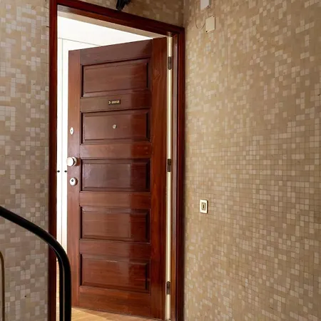 & Stylish By Hostwise Appartement