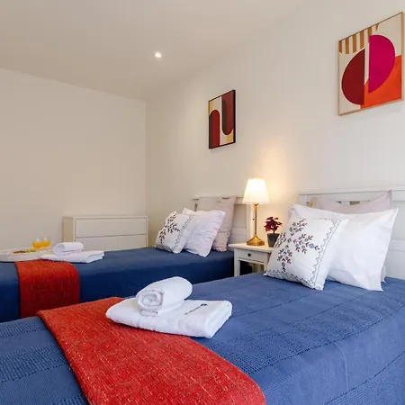 & Stylish By Hostwise Appartement Porto