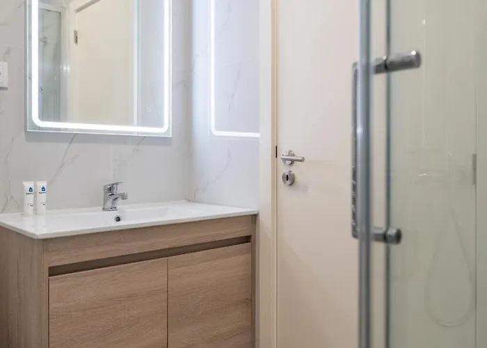 & Stylish By Hostwise Apartmán